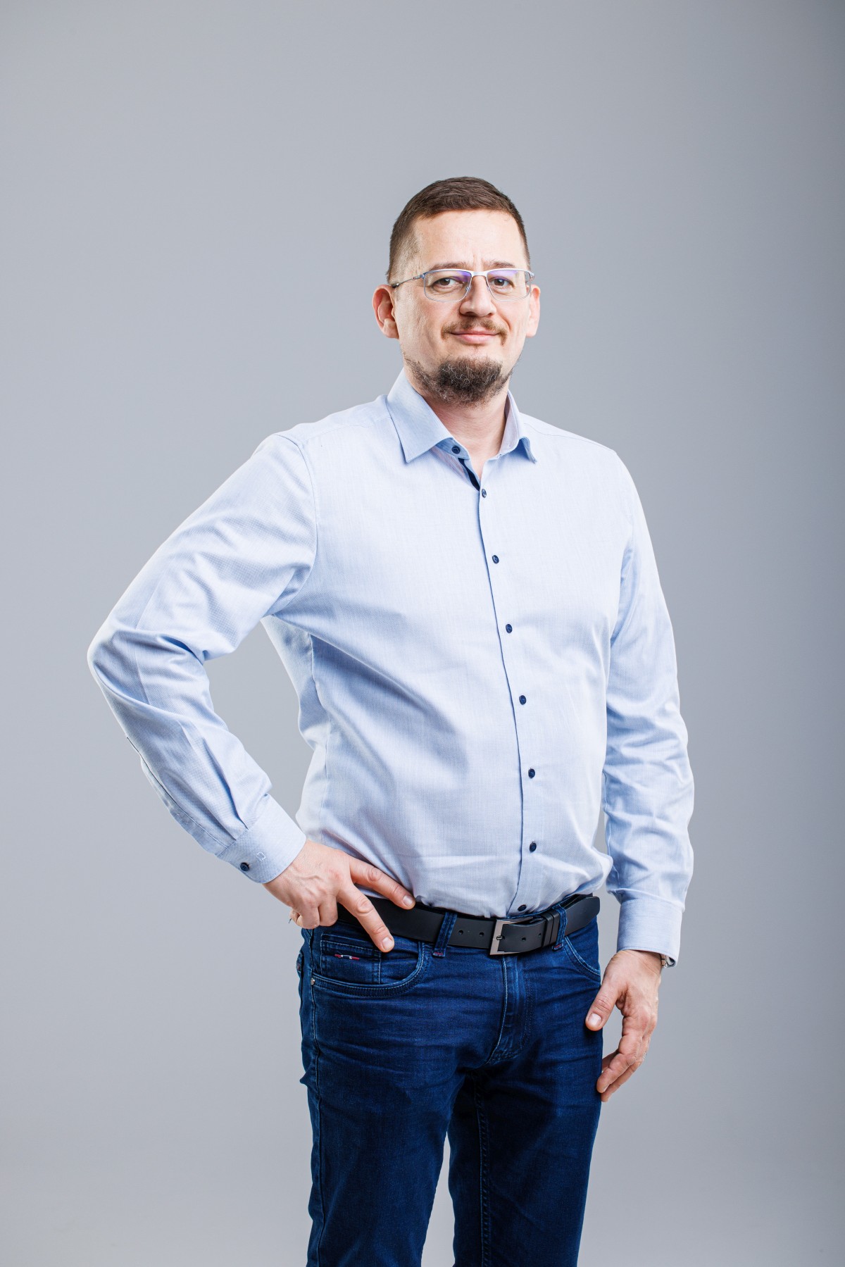 Dr. Hódi Zoltán Dr. Hódi Zoltán